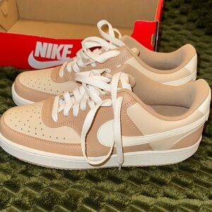 NWT - Nike Sanddrift Women's Size 8.5